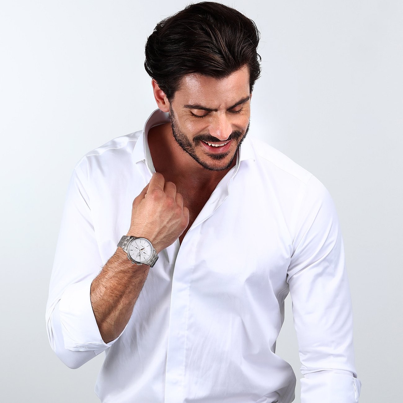 Lucien Rochat Herrenuhr mit Edelstahlgehäuse und analoger Anzeige.