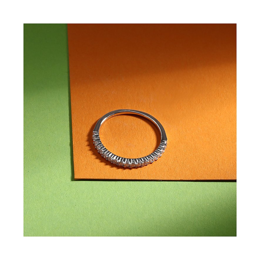 La Petite Story Ring aus 925er Silber mit Zirkonia.