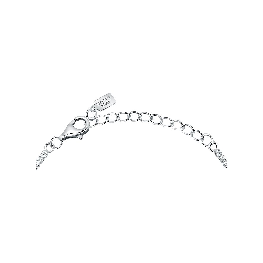 Nahaufnahme der Verlängerungskette des La Petite Story Armbands aus 925er Silber mit Karabinerverschluss.