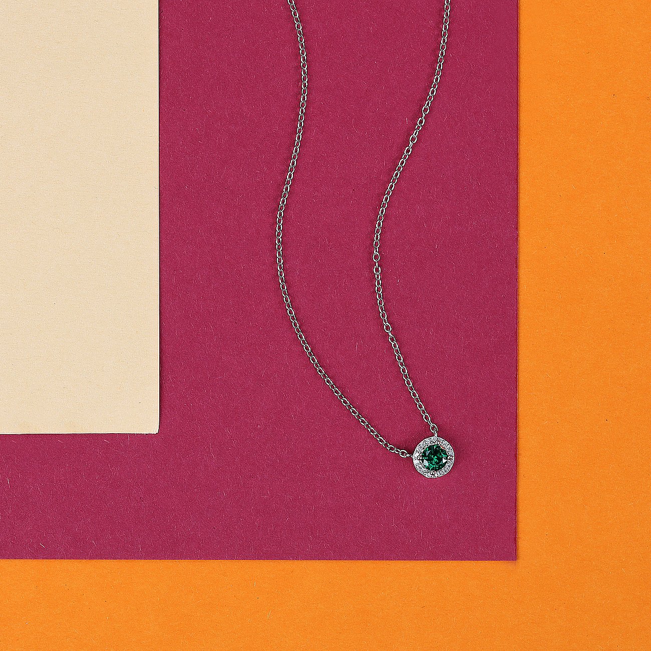 La Petite Story Silberkette mit Zirkonia und Pavéfassung.