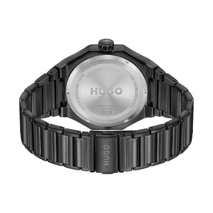 Rückansicht der Hugo Herrenuhr aus schwarzem Edelstahl mit graviertem Hugo-Logo und technischen Details.