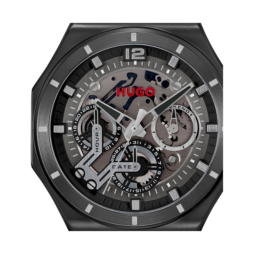 Nahaufnahme der Hugo Herrenuhr aus Edelstahl mit Skelettzifferblatt und roten Akzenten auf dem schwarzen Zifferblatt.