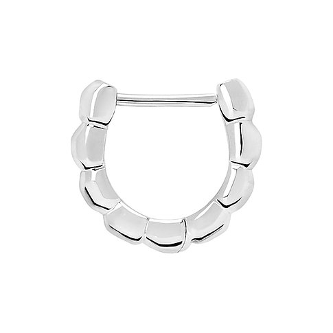 DoDo Ohrring aus 925er Silber mit Segment-Design.