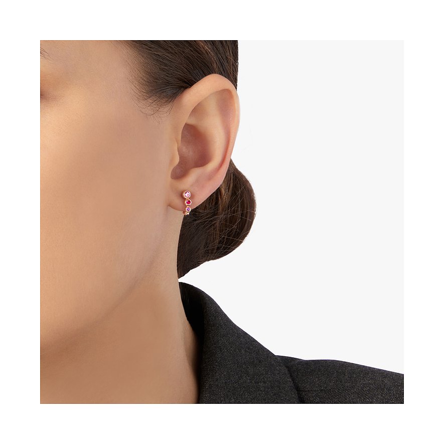 DoDo oorbellen van 9 karaat roségoud met roze en fuchsia saffieren.