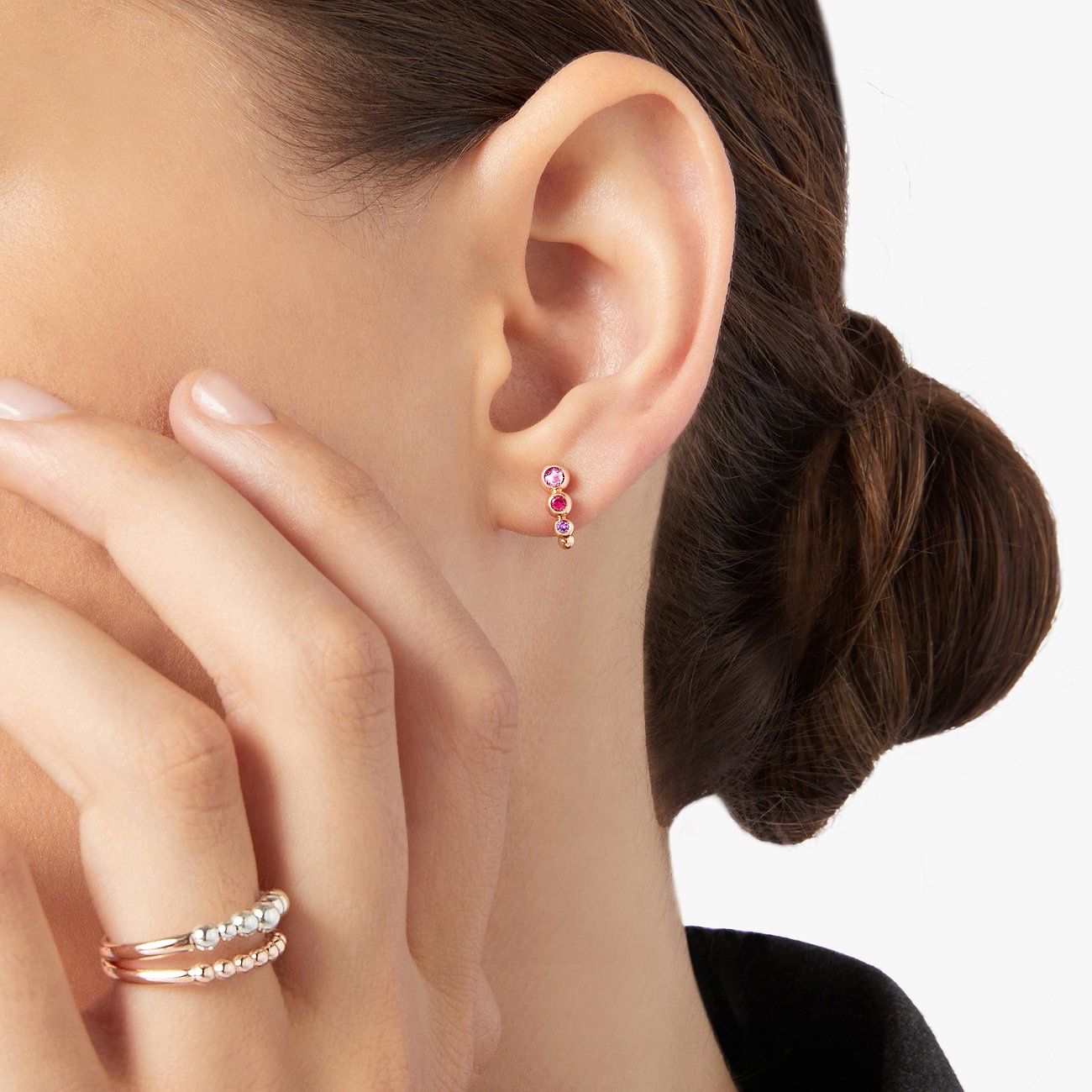 DoDo oorbellen van 375 roségoud met saffieren.