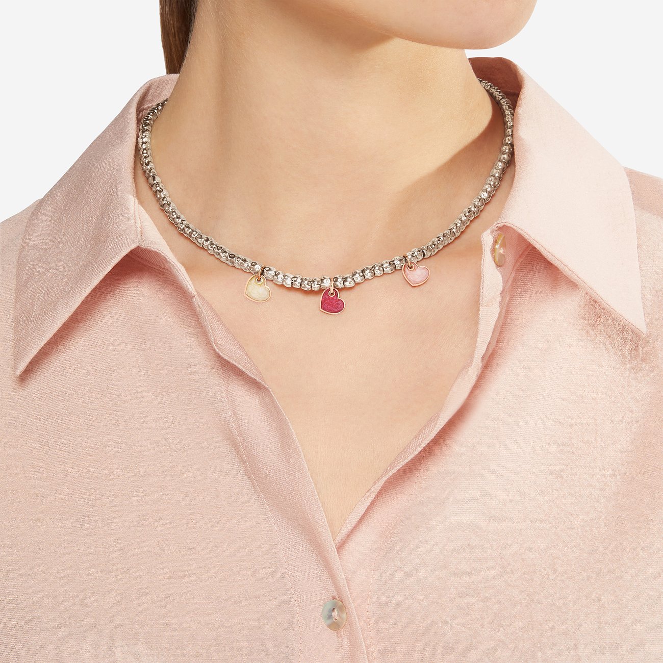 DoDo Anhängeschmuck aus 375 Roségold mit Emaille-Herzen.