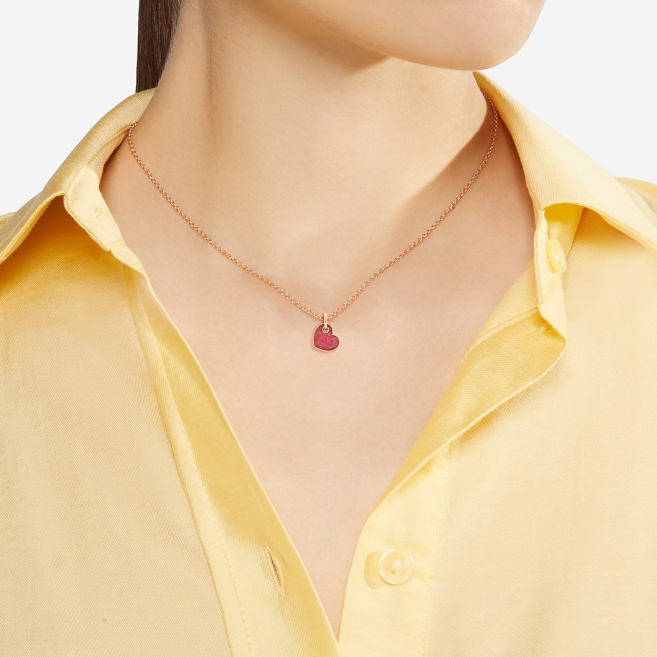 DoDo Anhänger aus 375 Roségold mit roter Emaille in Herzform.