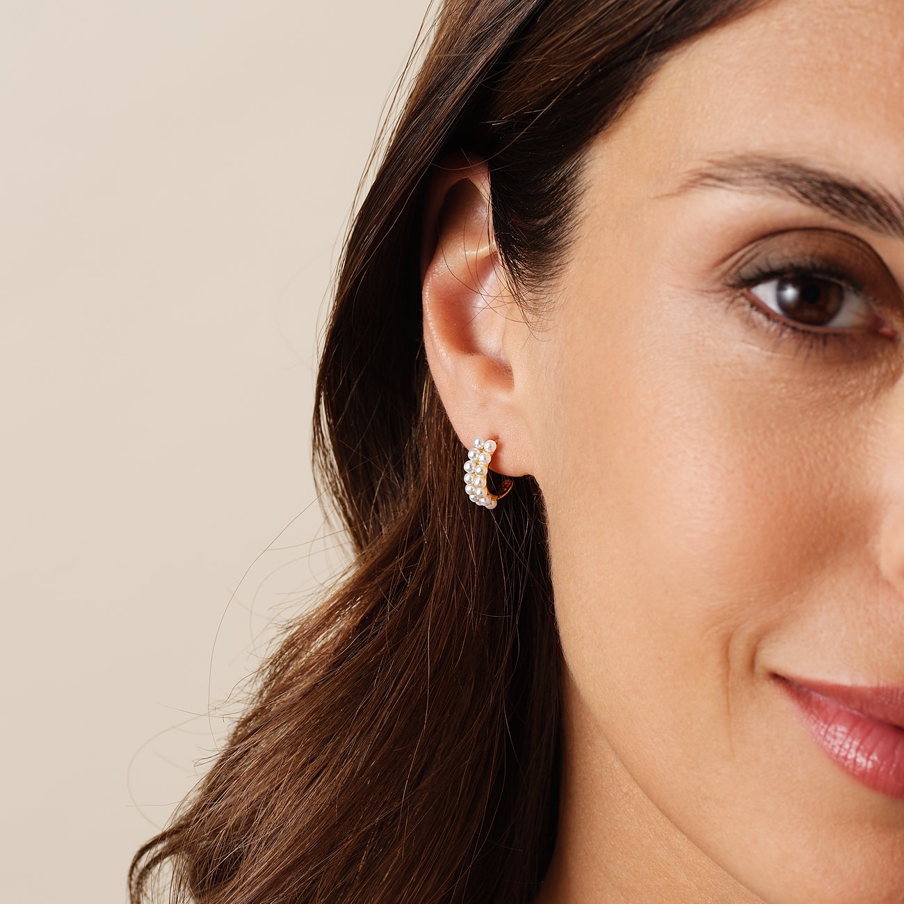 Boucles d'oreilles YAMOKO en or jaune 585 avec perles.