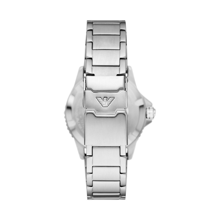 Emporio Armani Herrenuhr aus Edelstahl mit markentypischem Adler-Logo auf dem Verschluss.
