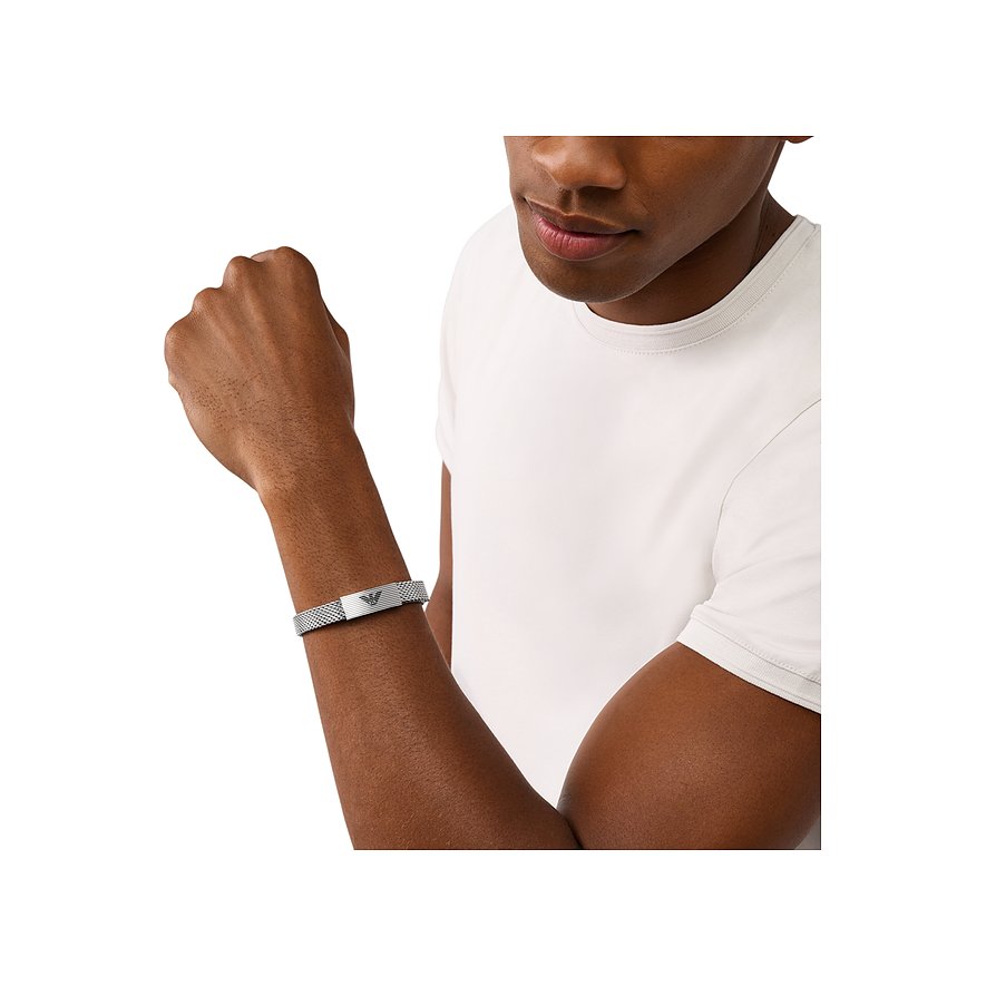 Bracelet Emporio Armani en acier inoxydable avec bracelet en maille et plaque logo.