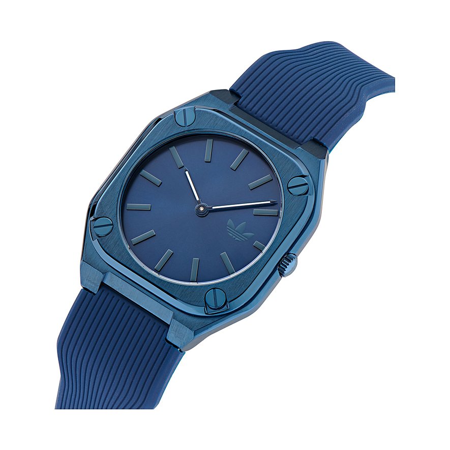 Adidas unisexklocka med boett i rostfritt stål, blå urtavla och blått armband.