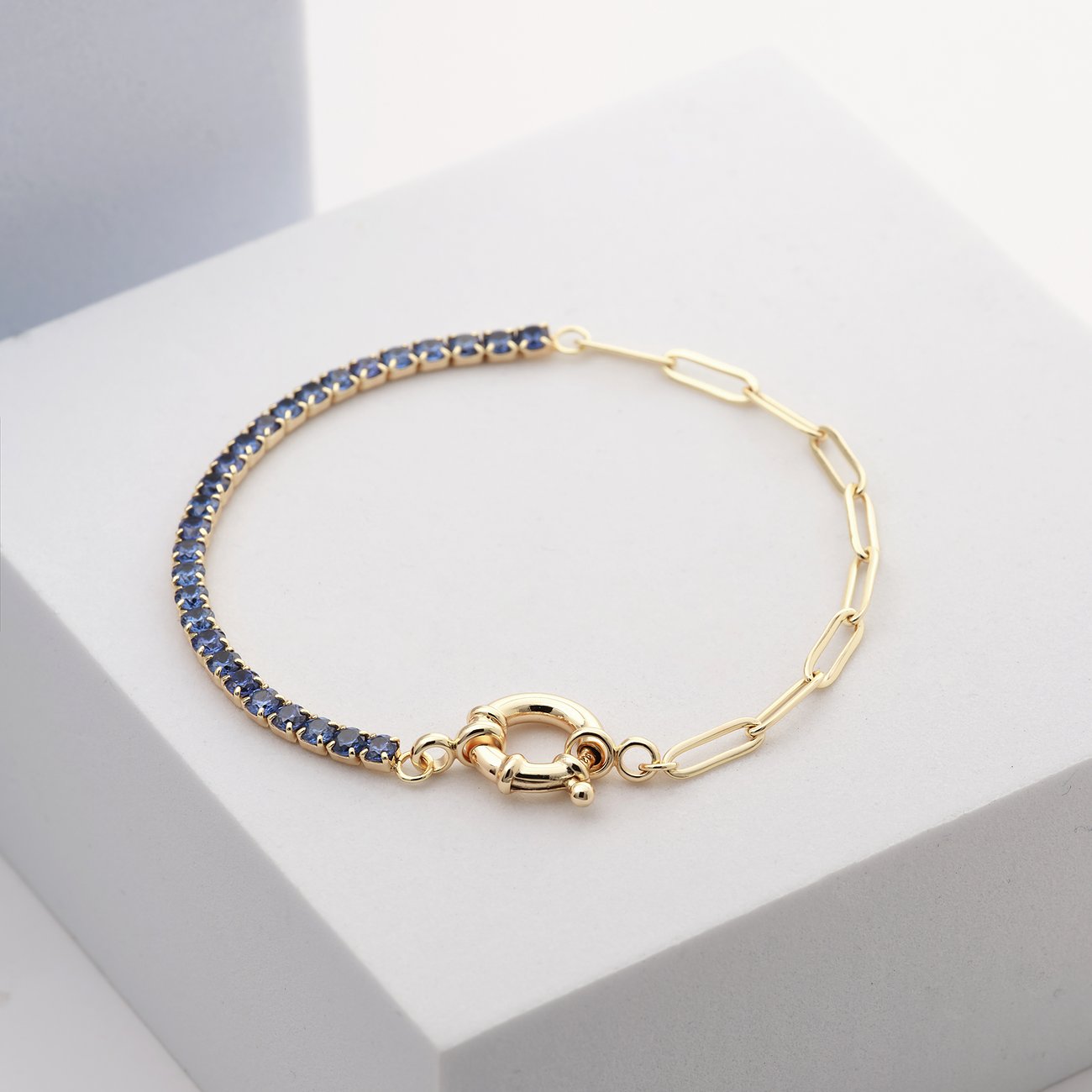 CHRIST Armband aus 925er Silber mit blauen Zirkonia und Gliederkette.