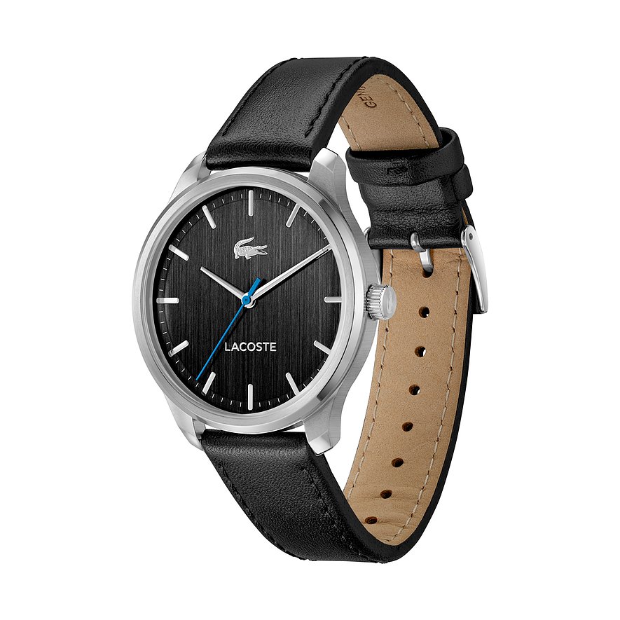 Lacoste Herrenuhr mit Edelstahlgehäuse und schwarzem Zifferblatt.