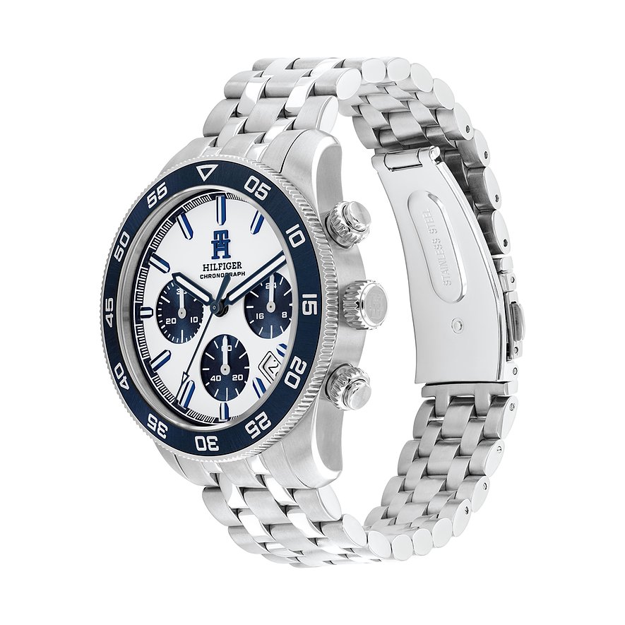Tommy Hilfiger Herrenuhr mit Edelstahlgehäuse, weißem Zifferblatt und blauer Lünette.