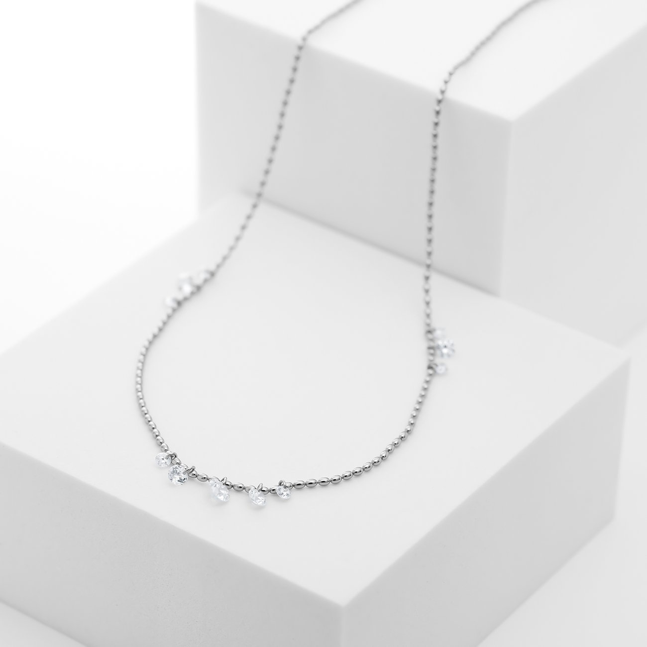 CHRIST Halsschmuck aus 925 recyceltem Silber mit Zirkonia.