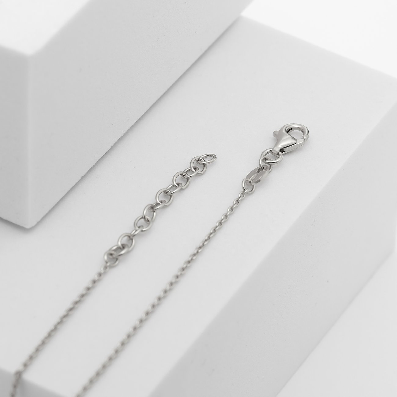 Collier CHRIST en argent recyclé 925 avec zircone.