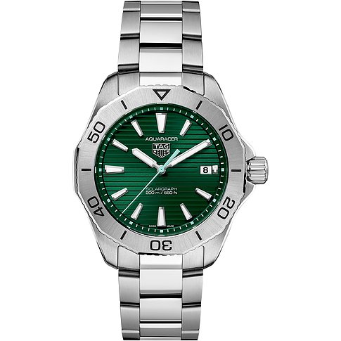 TAG Heuer Aquaracer mit Edelstahlgehäuse und grünem Zifferblatt.