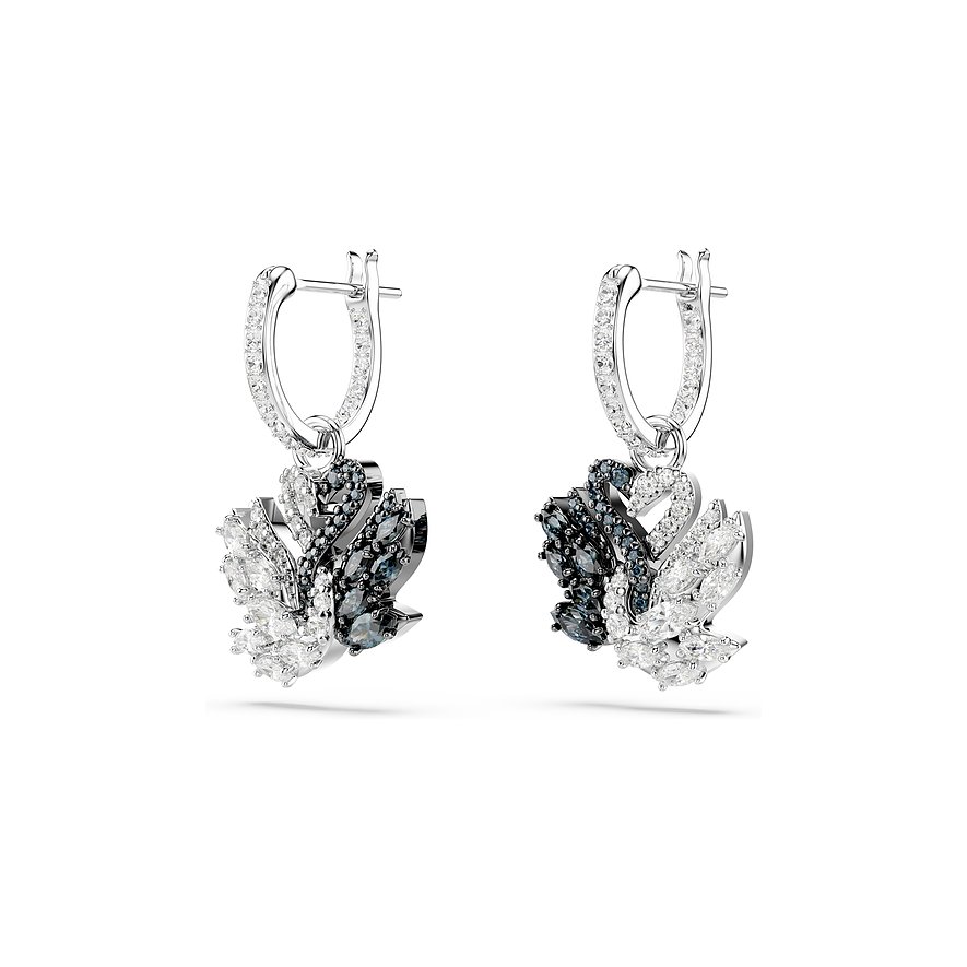 Swarovski oorhangers met metalen zetting, bezet met witte en blauwe kristallen.