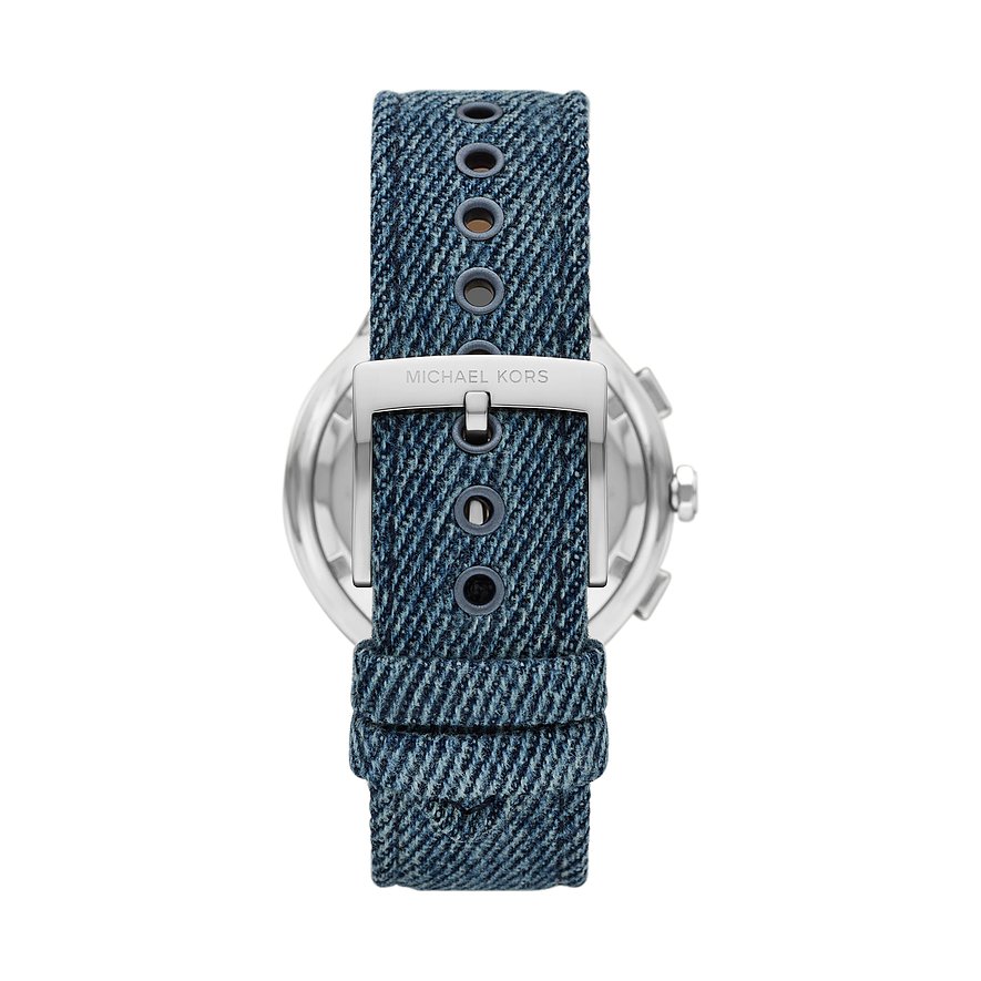 Rückansicht einer Michael Kors Damenuhr aus Edelstahl mit blauem Textilarmband und Dornschließe.