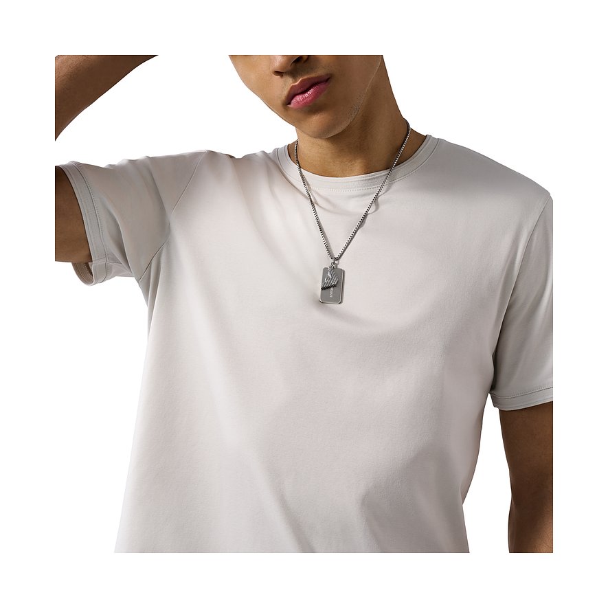 Emporio Armani halskæde i rustfrit stål med vedhæng og logo.