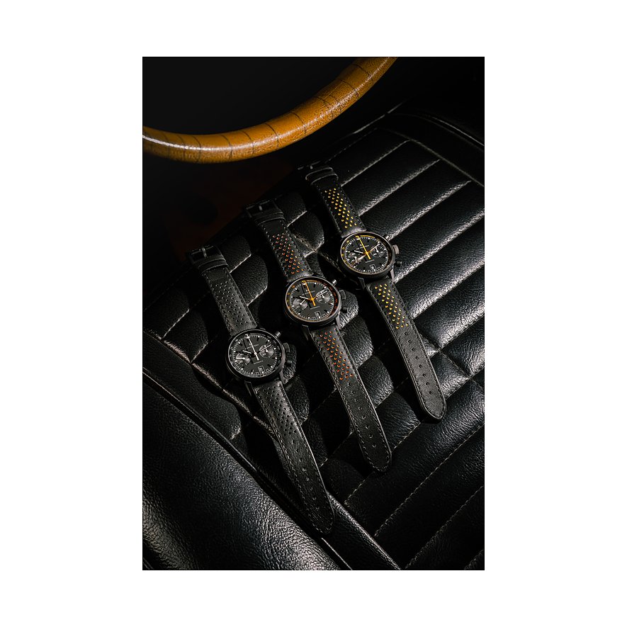 Hamilton Herrenuhr mit Edelstahlgehäuse und schwarzem Zifferblatt.