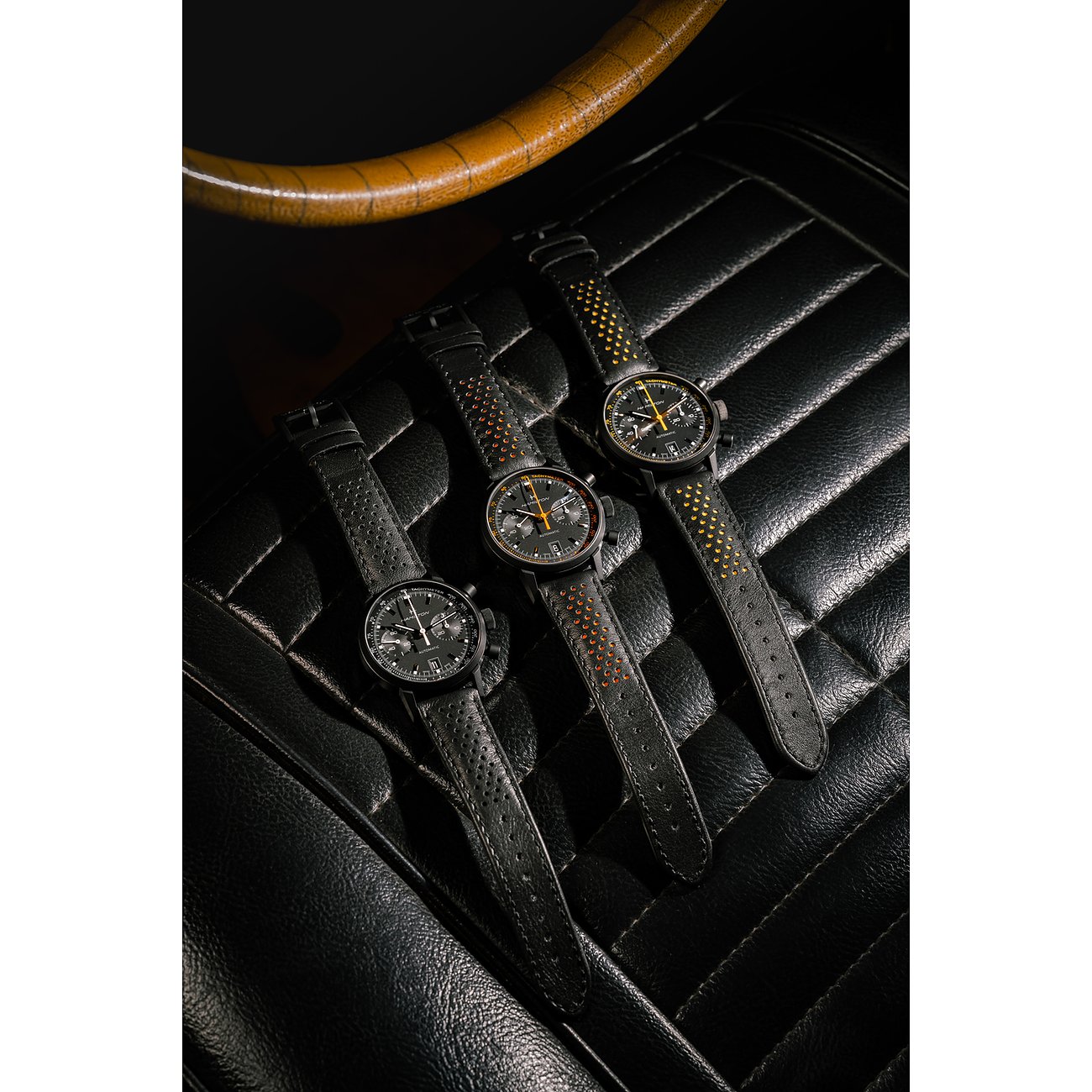 Hamilton Herrenuhr mit Edelstahlgehäuse und schwarzem Zifferblatt.