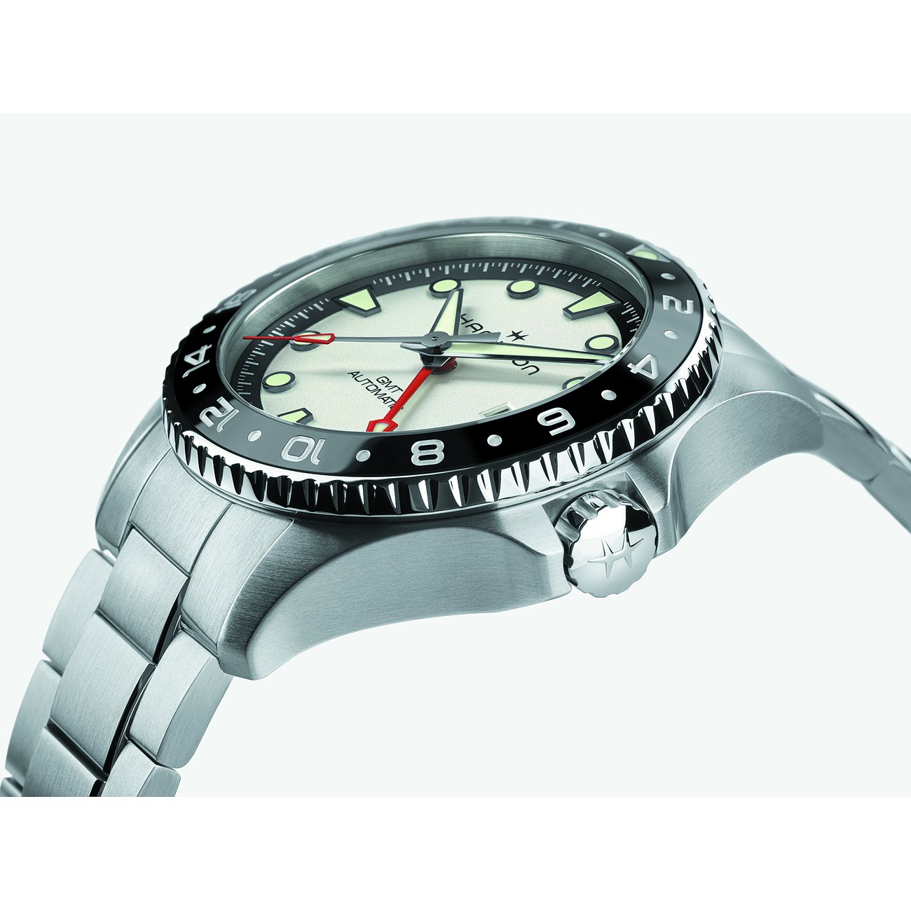Hamilton Herrenuhr mit Edelstahlgehäuse und beigem Zifferblatt.