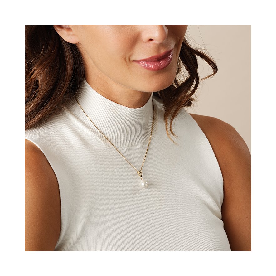 YAMOKO Kette aus 585 Gelbgold mit Perle und Anhänger.