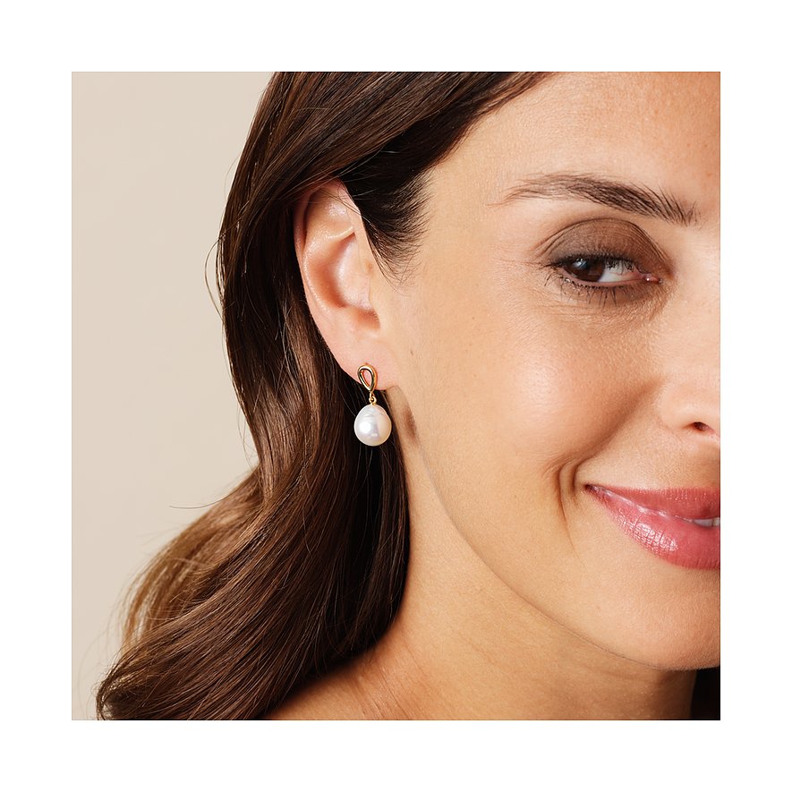 Boucles d'oreilles YAMOKO en or jaune 585 avec perles.