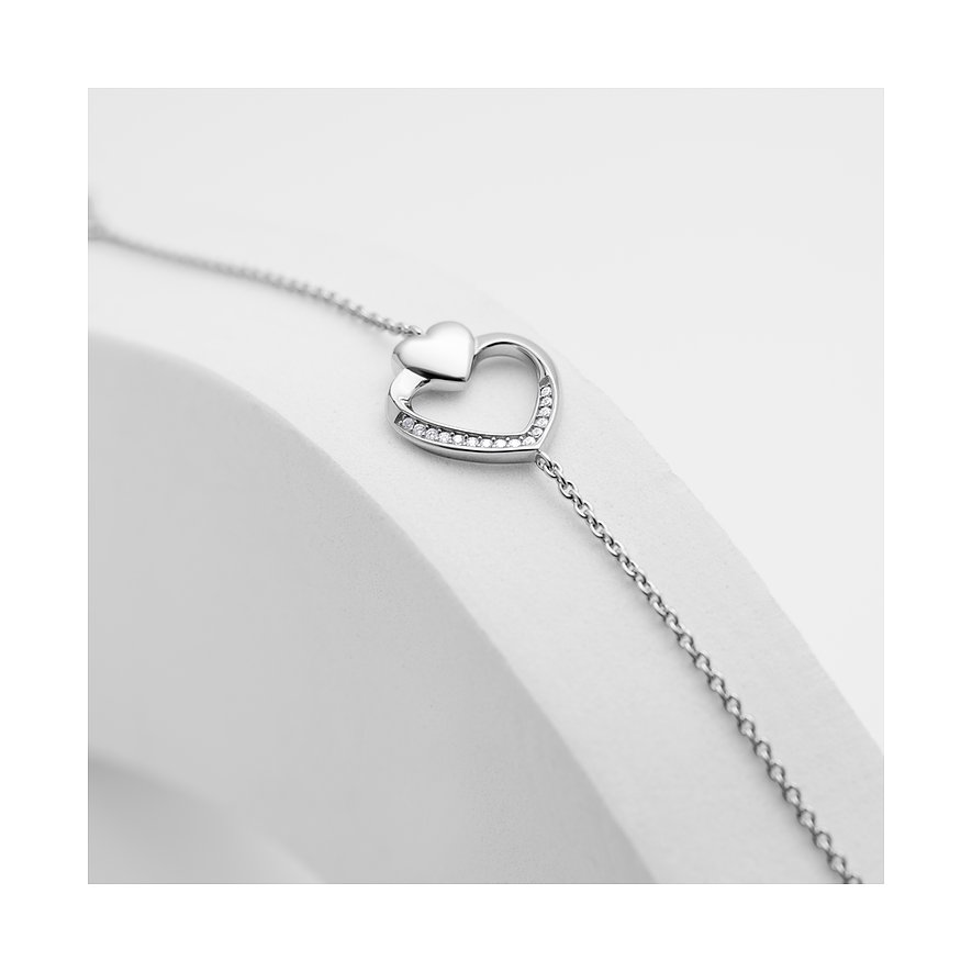 Bracelet JETTE en argent 925 recyclé. Pendentif cœur avec pierres de zircone colorées sur un cœur simple.