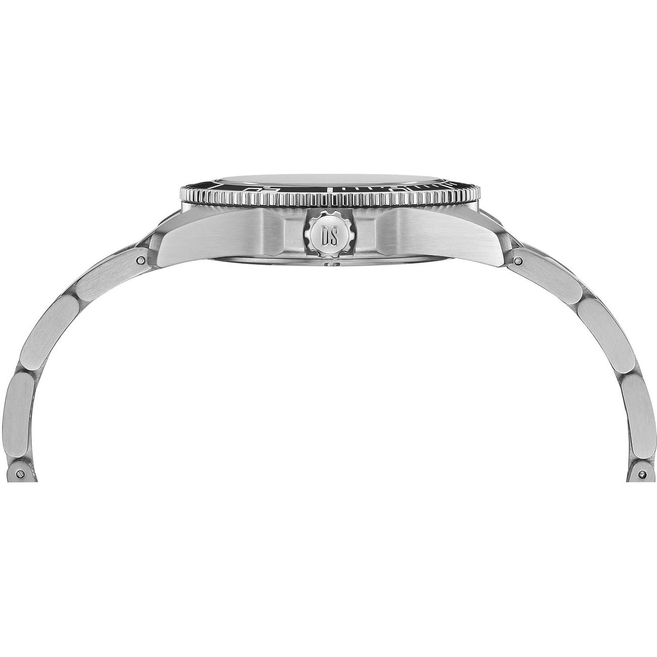 Certina Herrenuhr aus Edelstahl mit gerändelter Lünette und silbernem Armband.