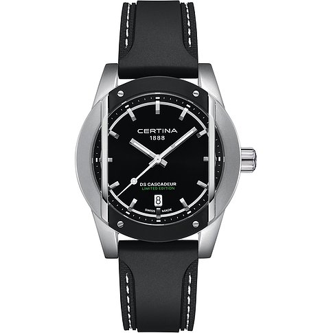 Certina Herrenuhr mit Edelstahlgehäuse, schwarzem Zifferblatt und Datum.