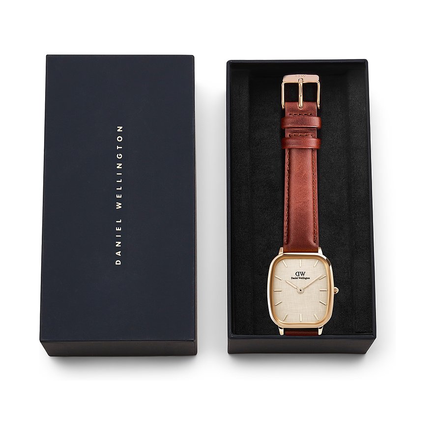 Daniel Wellington Herrenuhr mit rosévergoldetem Edelstahlgehäuse und braunem Lederarmband.