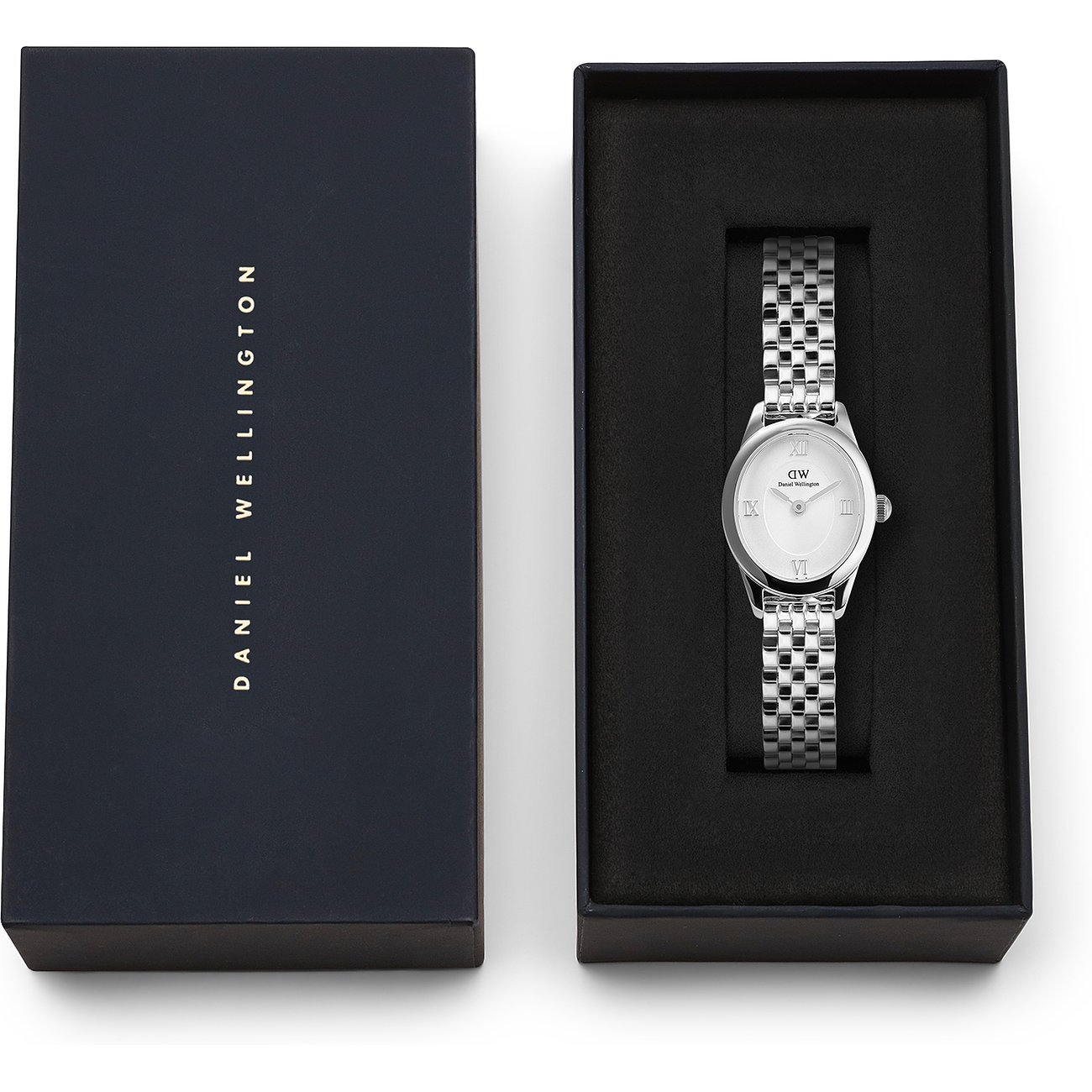 Daniel Wellington Damenuhr mit Edelstahlgehäuse, analog und silberfarben.