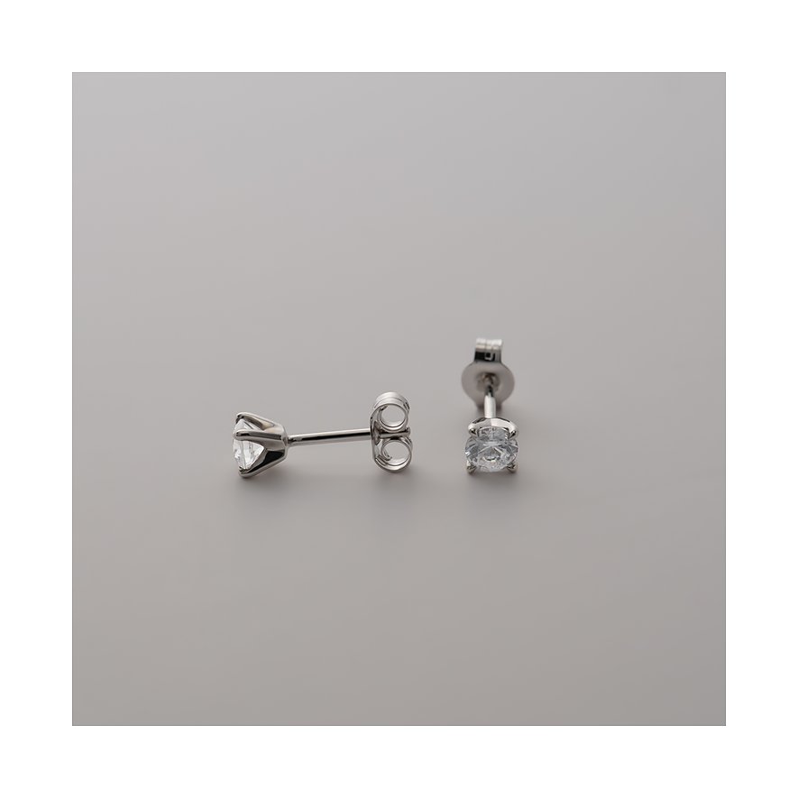 CHRIST Ohrstecker aus Gelbgold 585 mit Diamanten in einer Krallenfassung, von vorne gesehen.