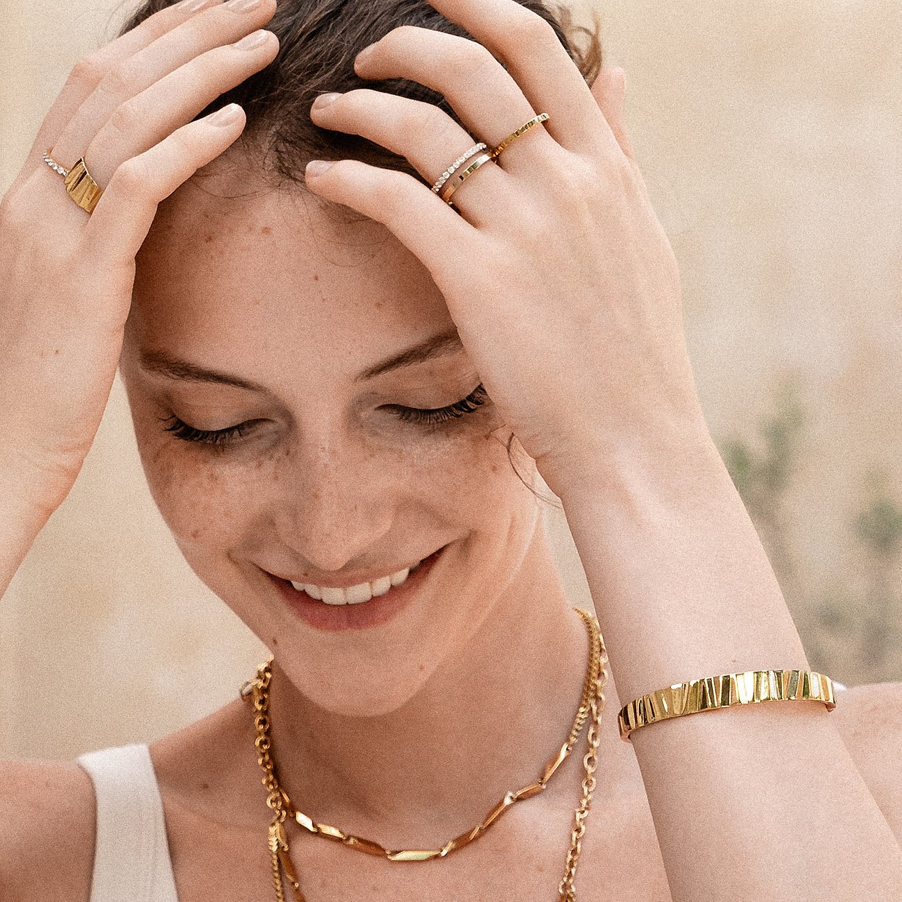 Coeur de Lion Armband aus Edelstahl mit geometrischem Design.