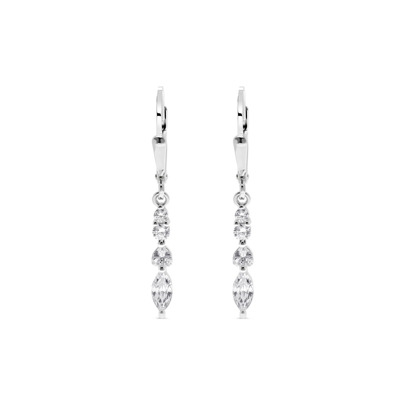 Ein Paar FAVS Ohrhänger aus Silber mit Zirkonia, mit drei runden, einem herzförmigen und einem tropfenförmigen Stein.