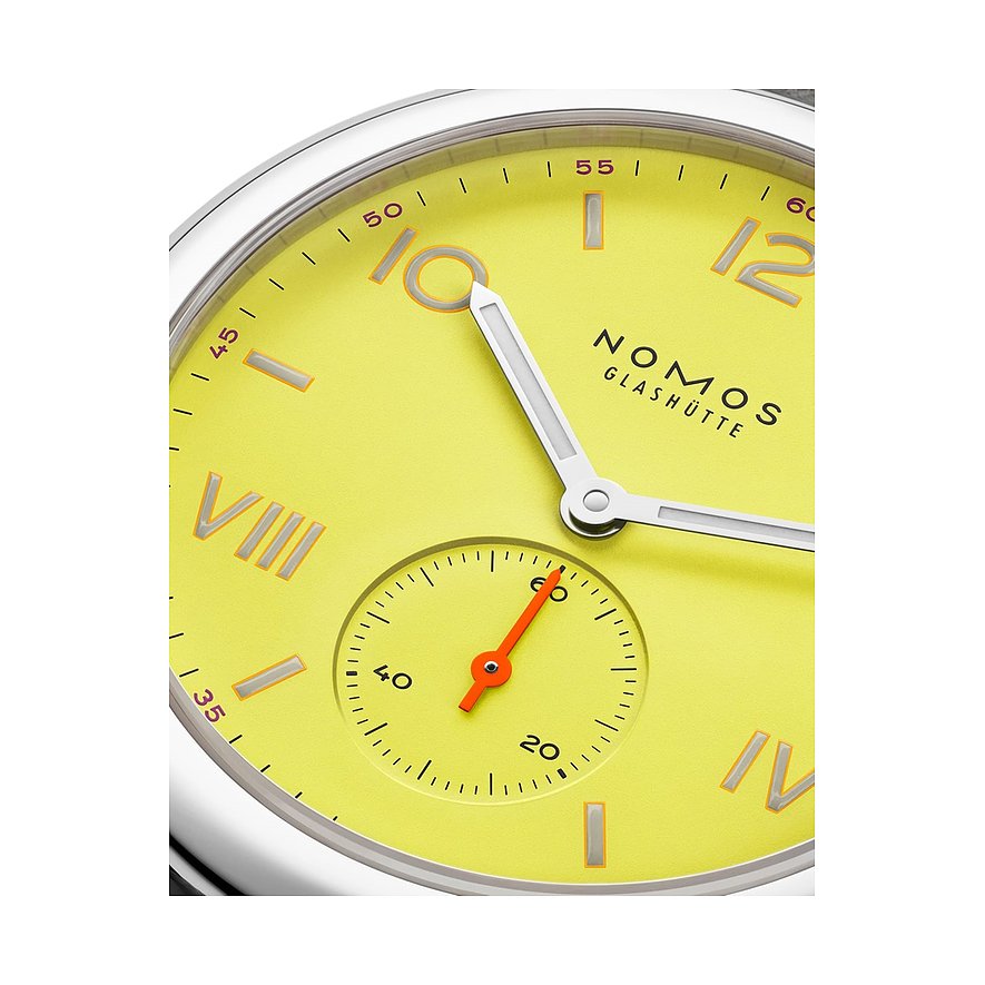 Nomos Glashütte Damenuhr mit Edelstahlgehäuse, gelbes Zifferblatt und Stoppuhr.