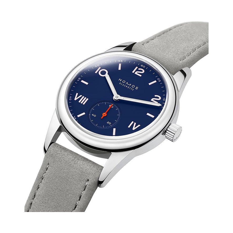 Nomos Glashütte Damenuhr mit Edelstahlgehäuse, blauem Zifferblatt und Sekundenanzeige.