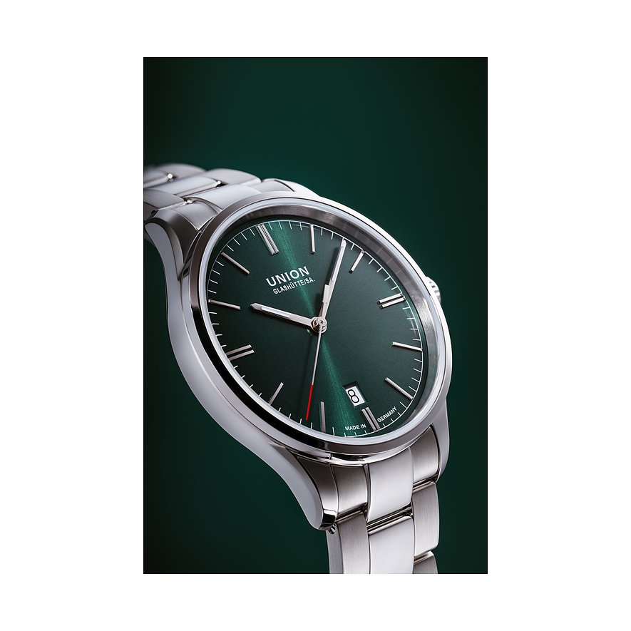 Union Glashütte Unisexuhr mit Edelstahlgehäuse und grünem Zifferblatt.