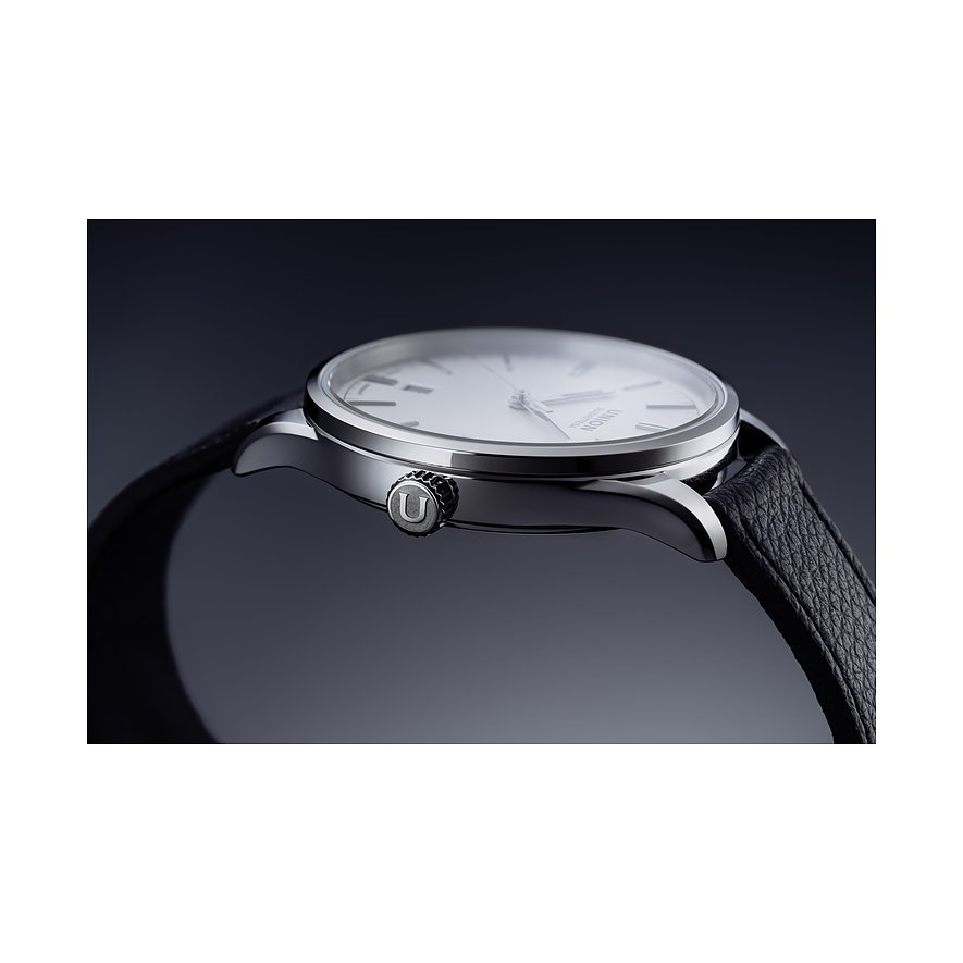Union Glashütte Unisexuhr mit Edelstahlgehäuse und weißem Zifferblatt.