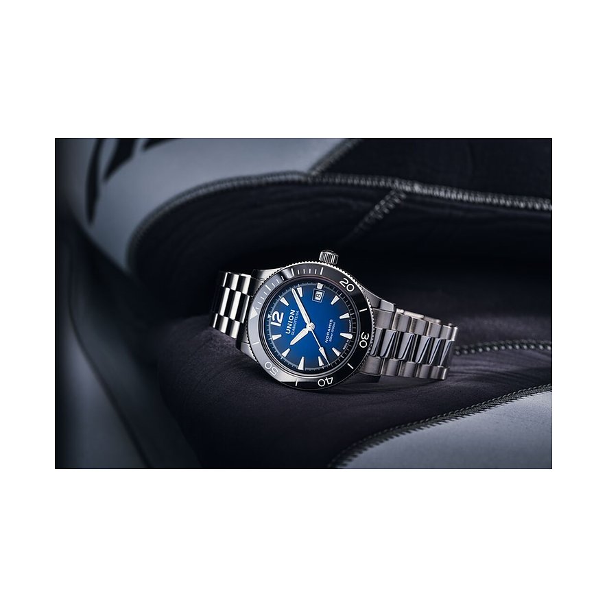 Union Glashütte Herrenuhr mit Edelstahlgehäuse, blauem Zifferblatt und Keramiklünette.