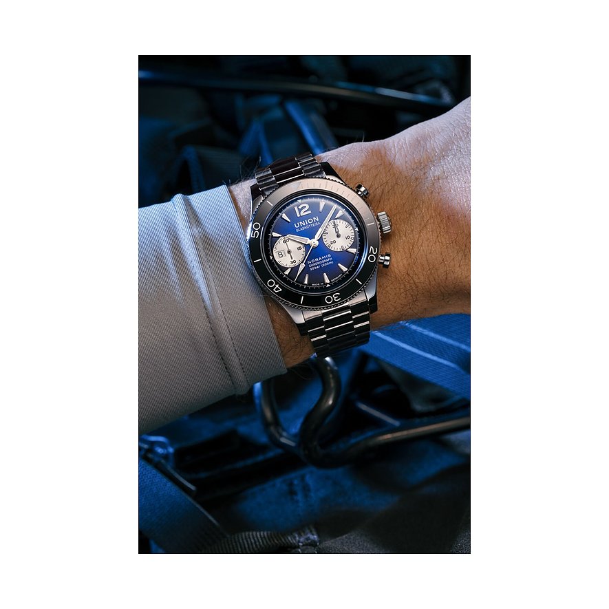 Union Glashütte Herrenuhr mit Edelstahlgehäuse, blauem Zifferblatt und Chronograph.