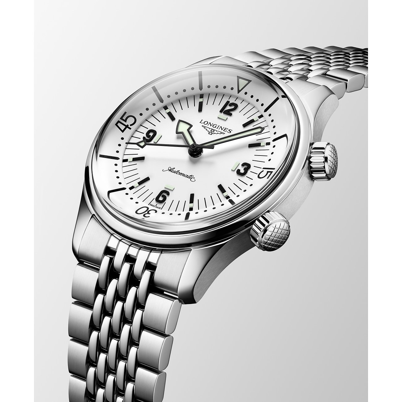 Longines Herrenuhr aus Edelstahl, silberfarben, mit Automatikwerk und weißem Zifferblatt.