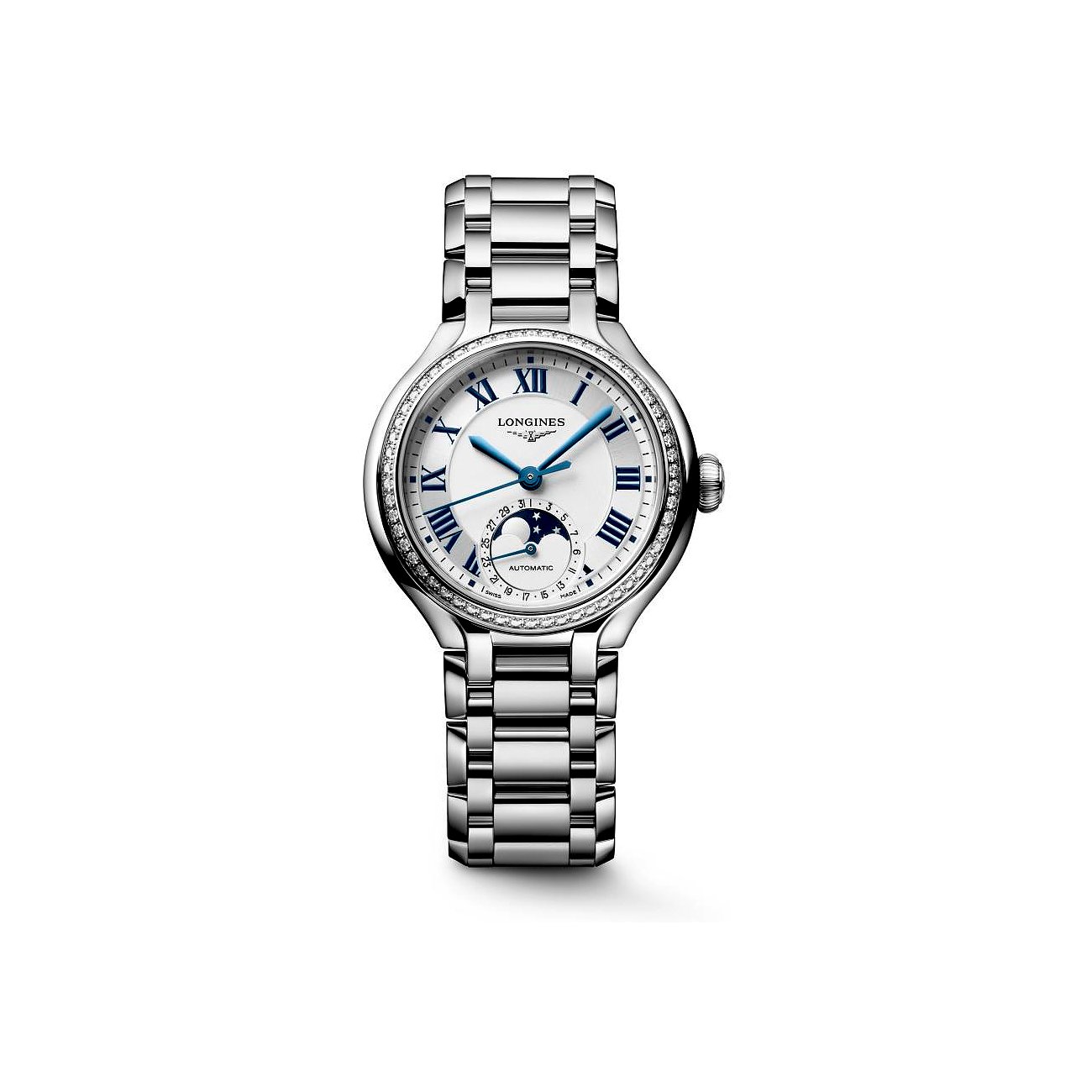 Die Longines Damenuhr aus Edelstahl hat ein rundes weißes Zifferblatt mit blauen Zeigern und römischen Ziffern.