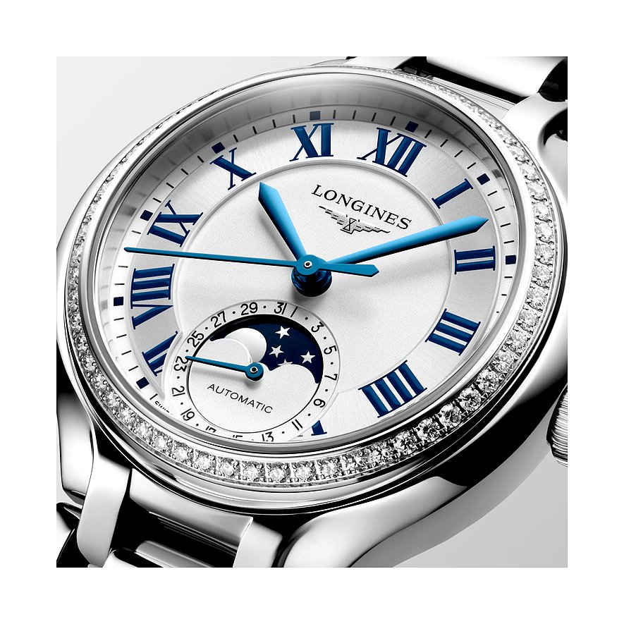 Longines Damenuhr aus Edelstahl mit Mondphase, blauen Zeigern und Zifferblatt mit klaren Schmucksteinen.