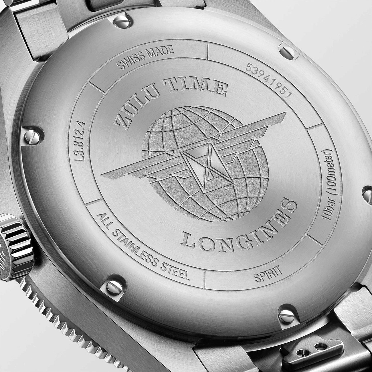 Longines Herrenuhr mit Edelstahlgehäuse, analog, mit Weltkugel-Gravur auf dem Boden.