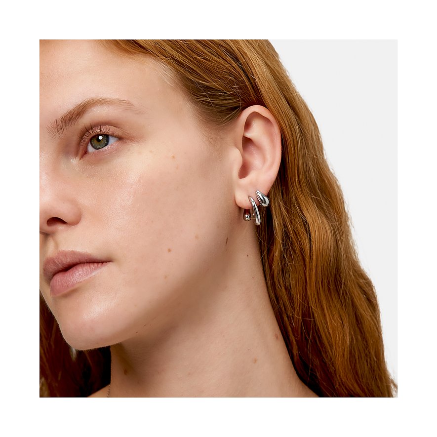 Liebeskind Ohrstecker aus Edelstahl mit tropfenförmigem Design.