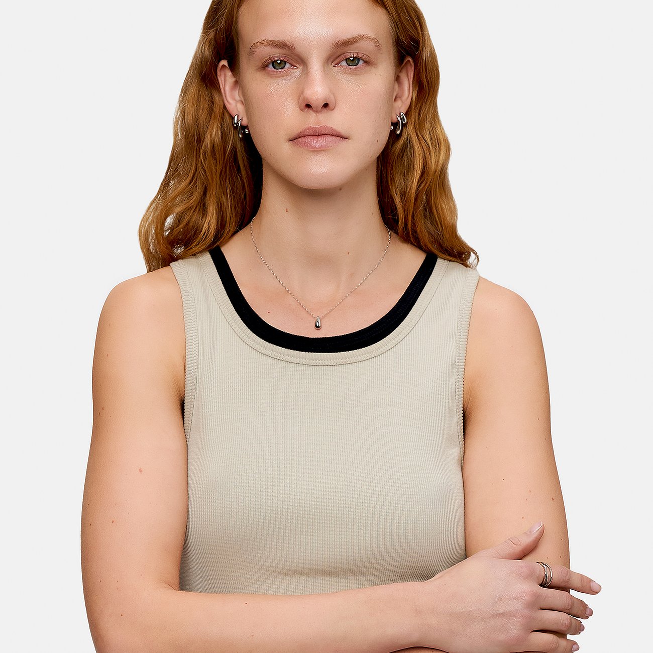 Liebeskind Edelstahl Ohrringe mit Tropfen-Anhänger.