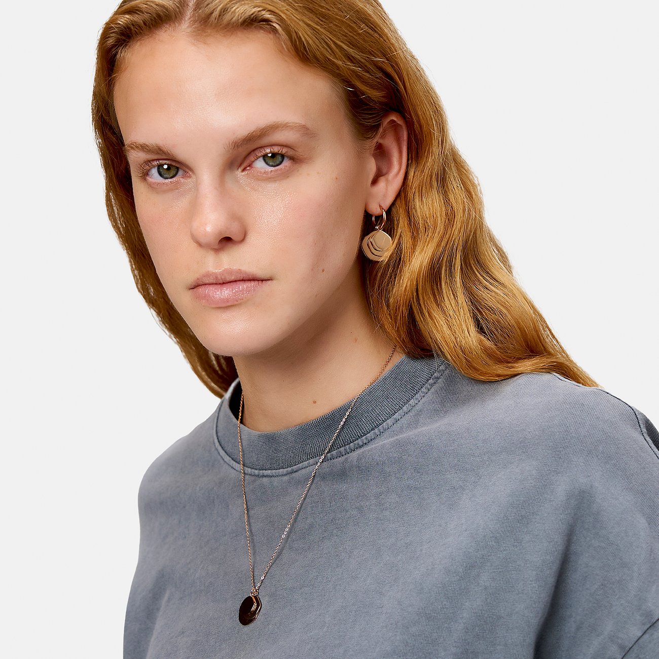 Liebeskind Halsschmuck aus Edelstahl mit Anhänger.